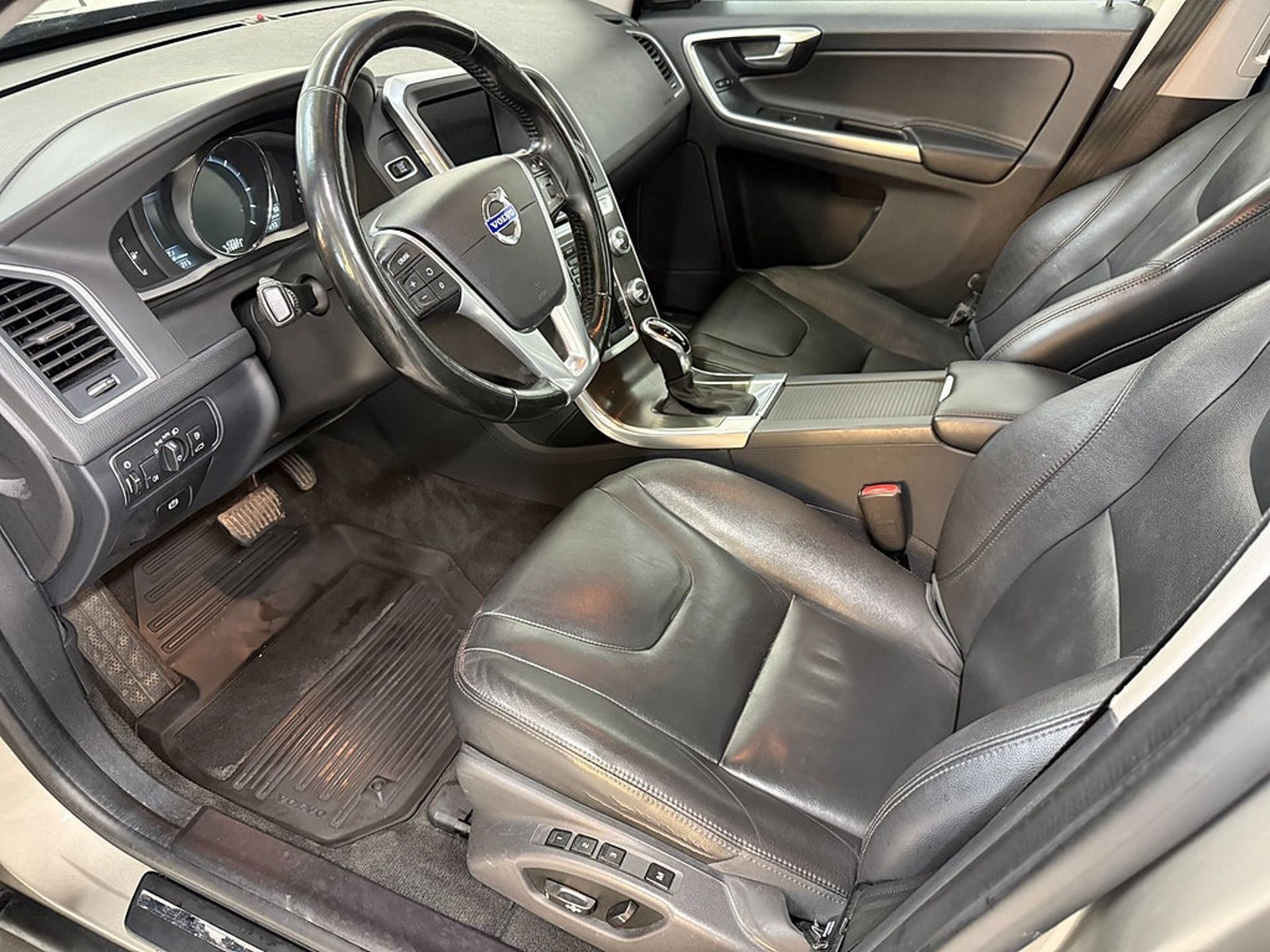 Volvo XC60 D4 AWD 181 Auto Summum 2015, bild 7/10
