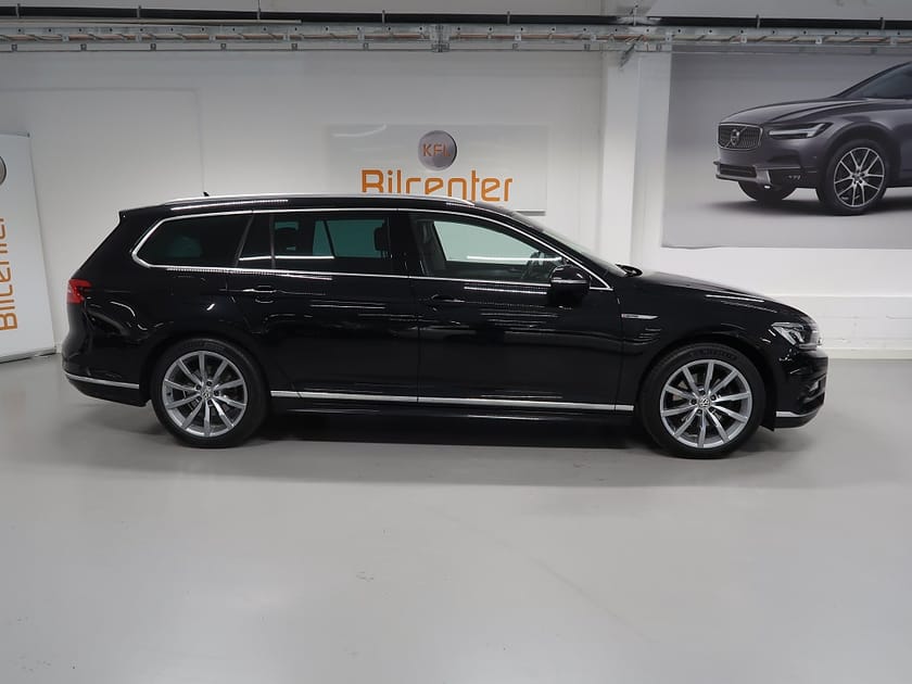 Bild 5 av Volkswagen Passat Sportscombi 2.0 TDI 4M GT R-Line V-Däck ingår Cockpit-Drag-Kamera-V