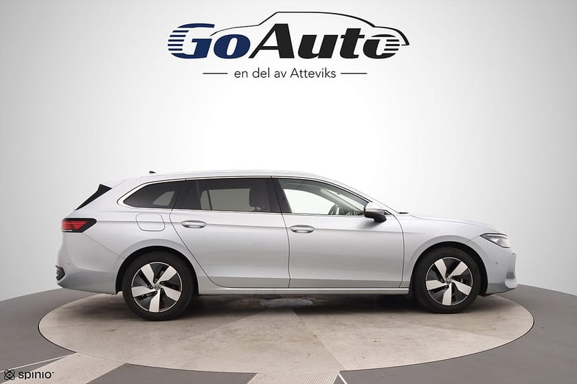 Bild 3 av Volkswagen Passat Sportscombi 1.5 eTSI ACT OPF DSG, 150hk,Drag, 2025