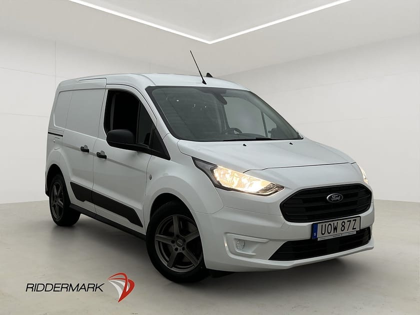 Bild 1 av Ford Transit Connect 220 Värm Drag B-Kamera CARPLAY Moms 1-Ägare