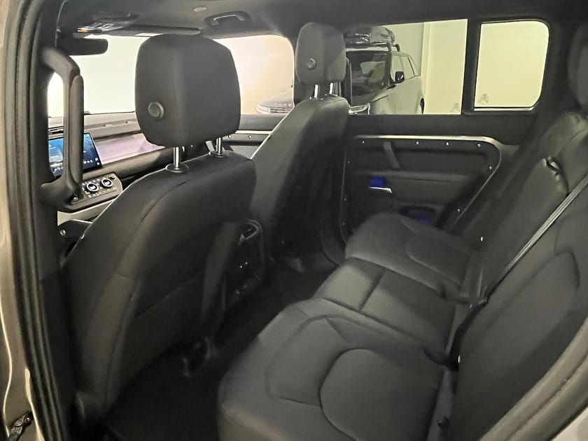 Bild 5 av Land Rover Defender P300e PHEV 110 X-Dynamic SE / Black Pack / Leasebar!