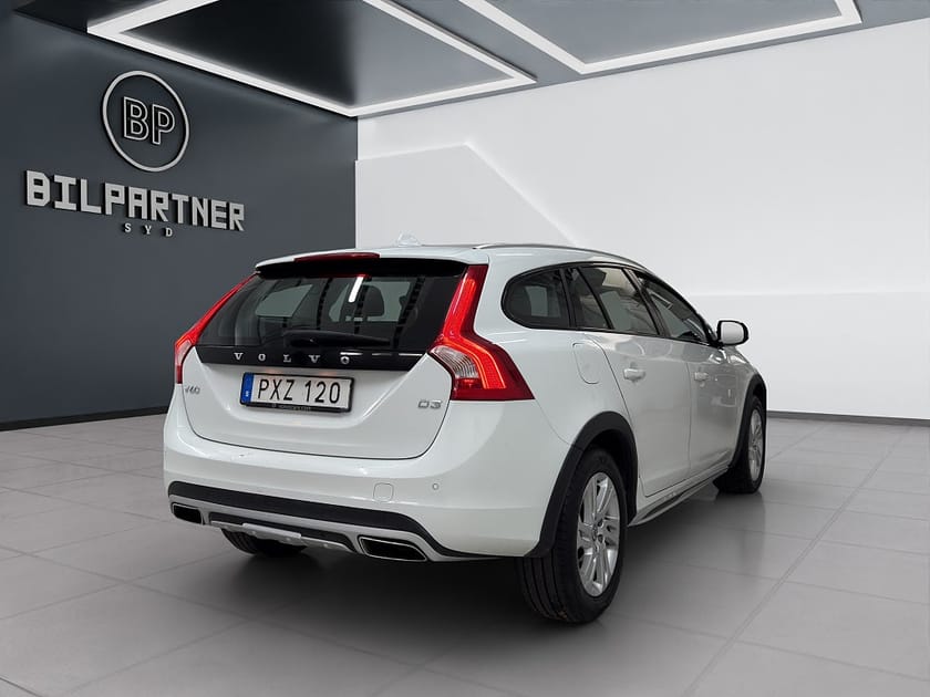 Bild 4 av Volvo V60 Cross Country D3 Geartronic Momentum/Dragkrok/1.95% Ränta