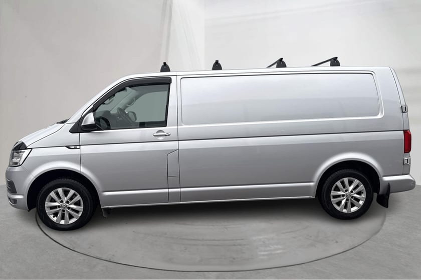 Bild 2 av Volkswagen Transporter T6 2.0 TDI Skåp 4MOTION 150hk Värmare