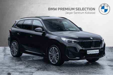 BMW iX1 xDrive30 M-Sport Skinn Krok Pano H/K HUD