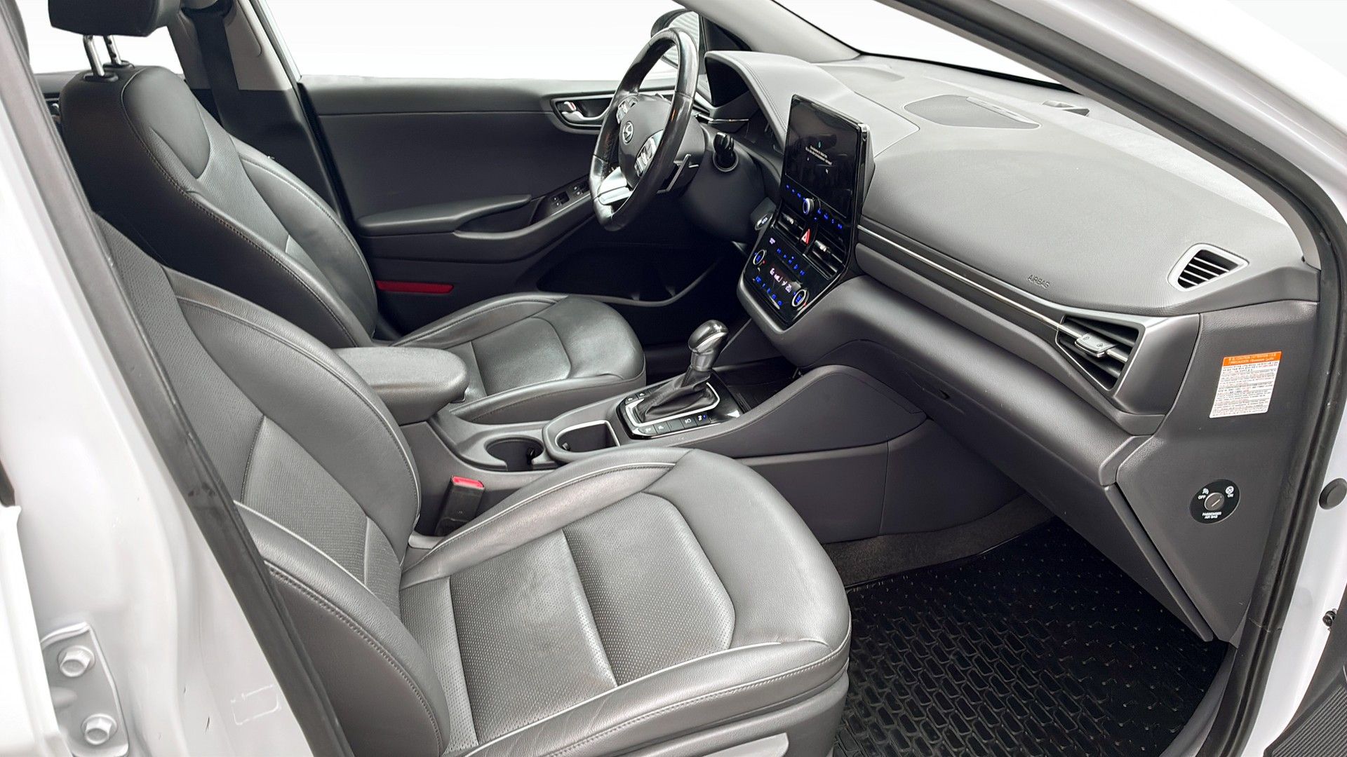 Hyundai Ioniq Plug-in 2020, bild 3/10