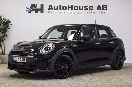 MINI Cooper S 5-dörrars Backkamera CarPlay Garanti