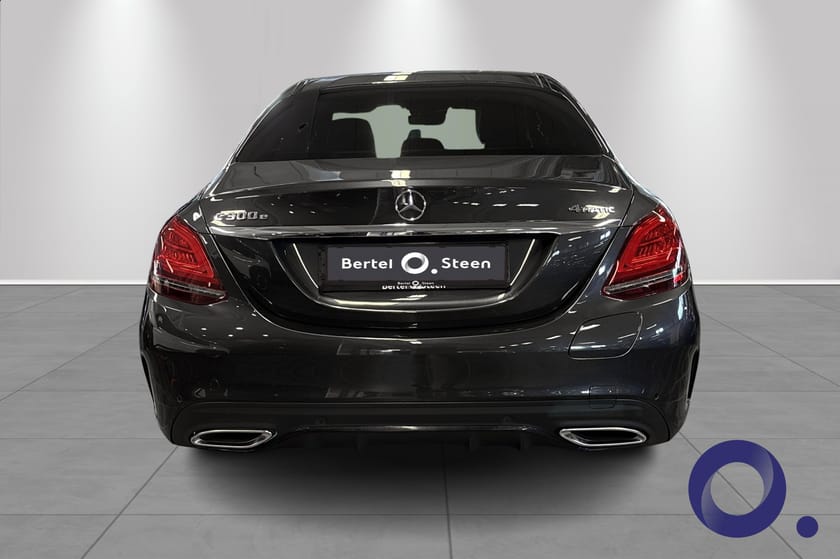 Bilde 4 av Mercedes-Benz C 300 e 4MATIC AMG|Premium pakke|Burmester