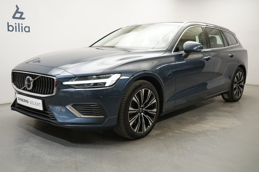 Bild 1 av Volvo V60 Recharge T6 Core Bright, Dragkrok, Navigation, on call, Förarstol elmanövrerad