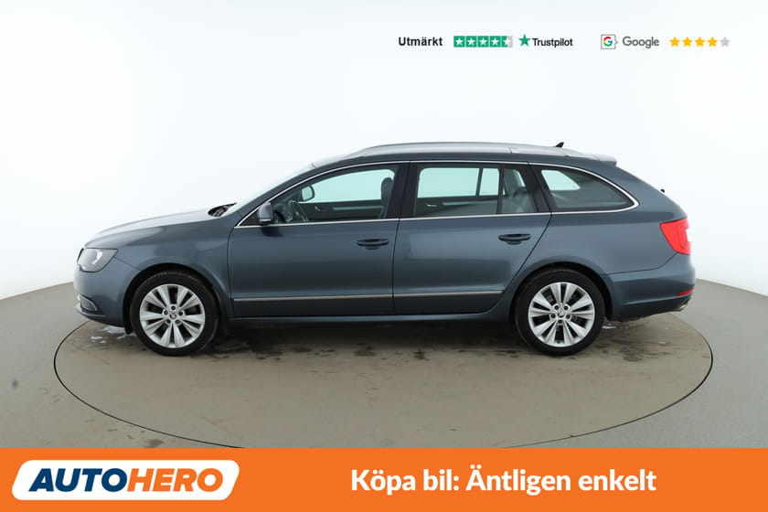 Bild 2 av Škoda Superb Kombi 2.0 TDI DSG Elegance / Värmare, Drag