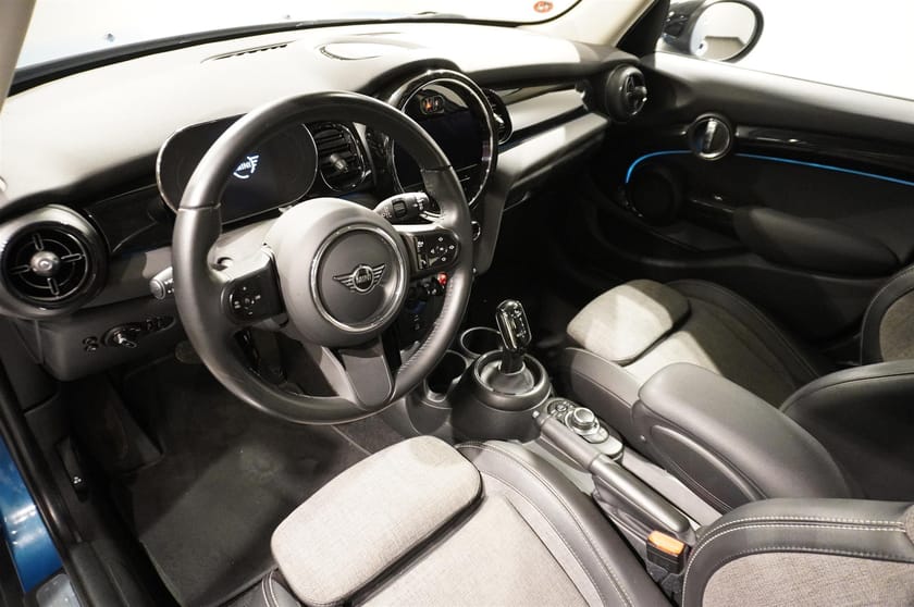 Bild 4 av MINI Cooper 5dr Exp Navi Kamera Keyless
