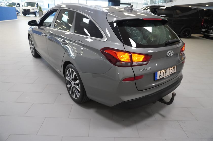 Bild 3 av Hyundai i30 Kombi 1.4 T-GDi Aut Premium Drag 140 hk