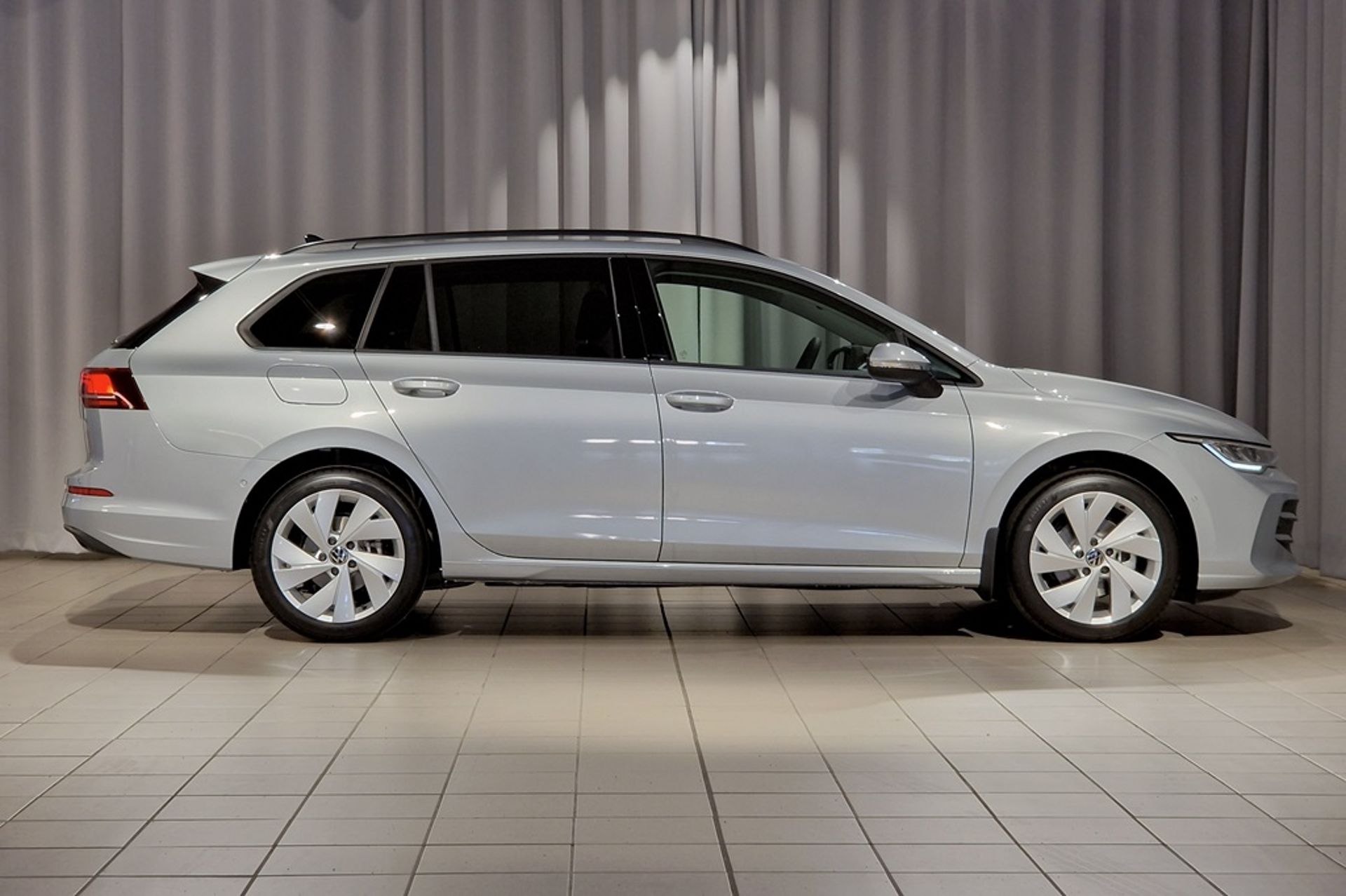 Volkswagen Golf 1.5 eTSI ACT OPF 2026, bild 3/16