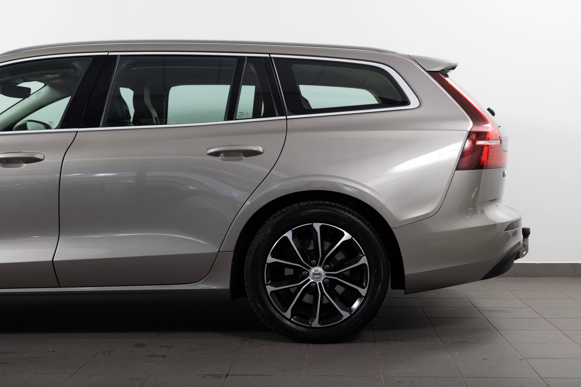 Volvo V60 D3 2020, photo 5/10