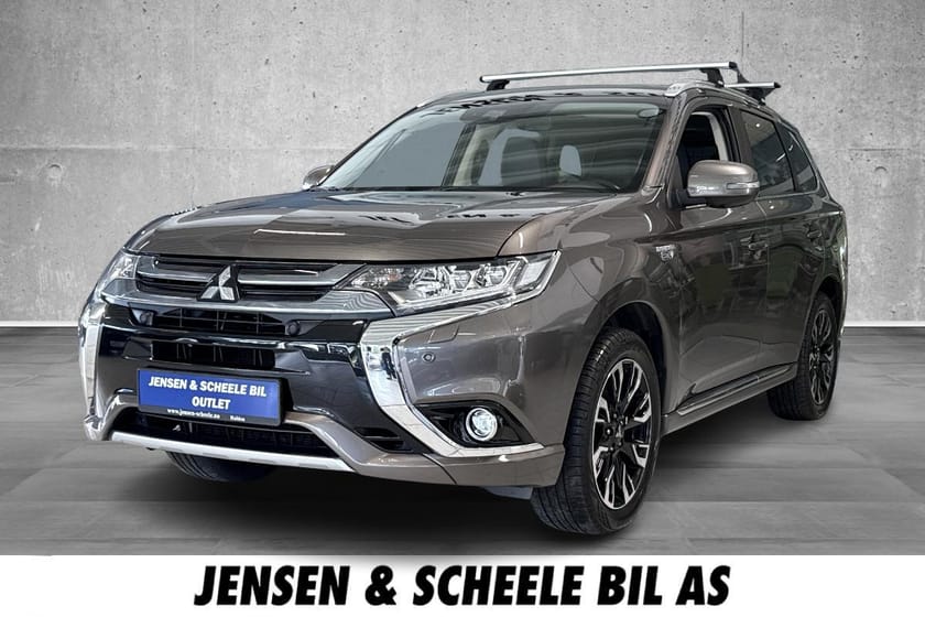Bilde 4 av Mitsubishi Outlander PHEV Instyle+. R-Kamera, 360 kamera, Krok, DAB, Klima.