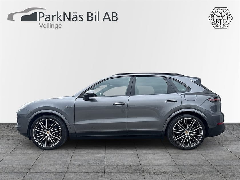 Bild 1 av Porsche Cayenne E-Hybrid S PANO NIGHTVISION