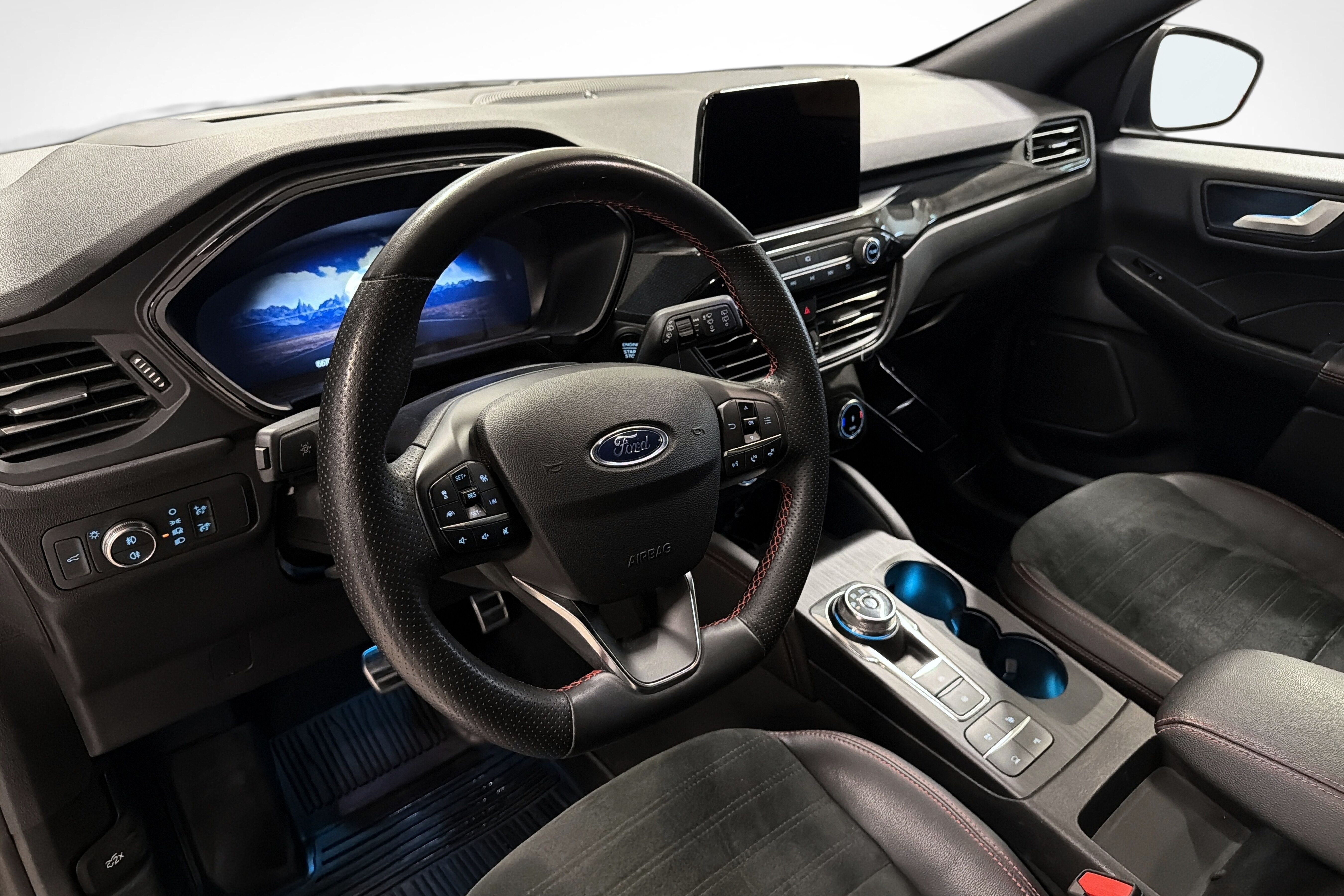 Ford Kuga Hybrid AWD bilde 19