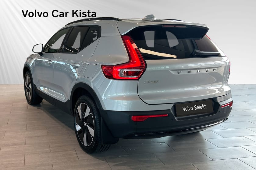 Bild 4 av Volvo EX40 Single Motor Extended Range Plus 360Kam Carplay Drag