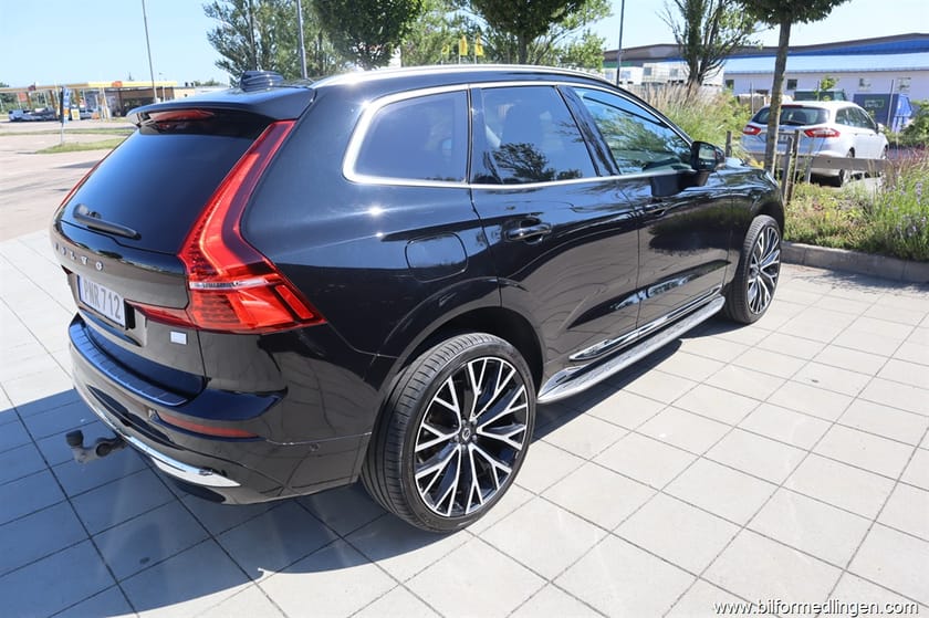 Bild 5 av Volvo XC60 Recharge T6 AWD 350hk Aut Plug-in Momsbil Ultimate Bright Bowers/Wilkins Panorama Drag 1 Ägare
