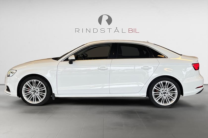 Bild 2 av Audi A3 Sedan 1.4 TFSI 150 HK COD LED B-VÄRM B&O NAVI PDC 18"