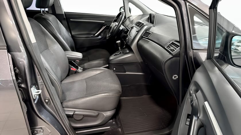 Bild 3 av Toyota Verso 1.8 Valvematic 7-SITS
