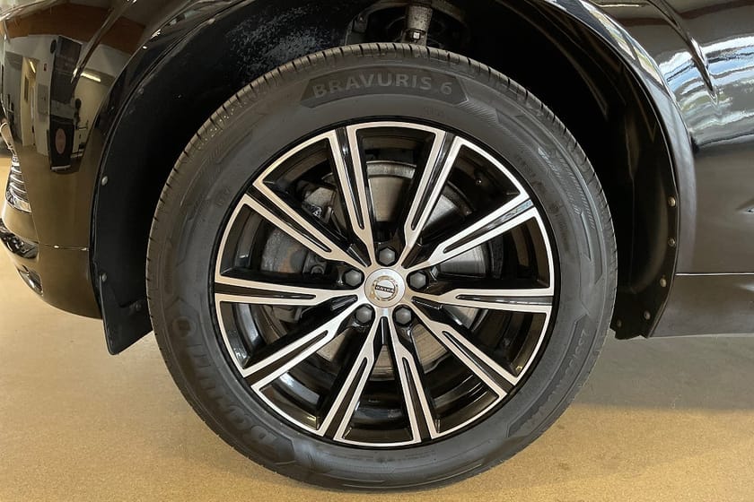 Bild 5 av Volvo XC60 Recharge T6 AWD Ins Expr / Panorama / Head-Up / H/K