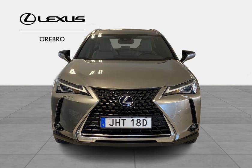 Bild 1 av Lexus UX 250h Comfort Teknikpaket inkl vinterhjul och dragkrok