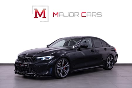 BMW 330e xDrive Sedan M Sport Innovation H/K HuD 19" Jahre Drag 292hk