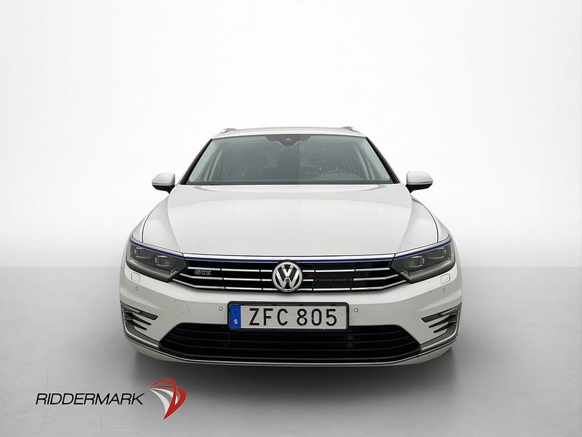 Bild 2 av Volkswagen Passat Variant GTE 1.4 TSI Cockpit Kamera Drag Carplay