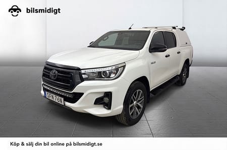 Toyota Hilux Dubbelhytt 2.4 AWD Aut Drag Läder Kamera Värmare MOMS