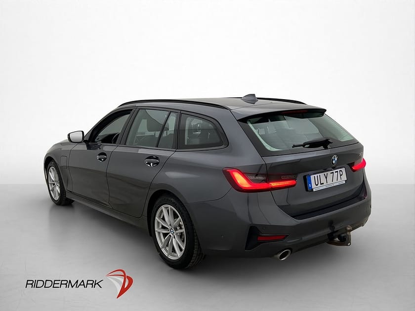 Bild 5 av BMW 330e Touring 292hk Sport line Kamera MOMS CarPlay Adaptiv Drag