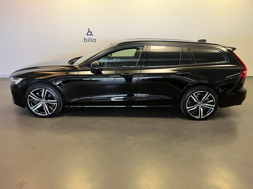 Bild 2 av Volvo V60 Recharge T6 II R-Design/ Navigation/ Bakkamera/ 10.000kr Tillbehör/