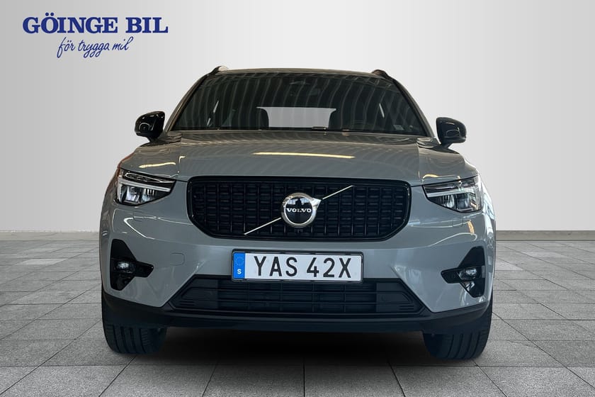 Bild 3 av Volvo XC40 B3 FWD Bensin Plus Dark