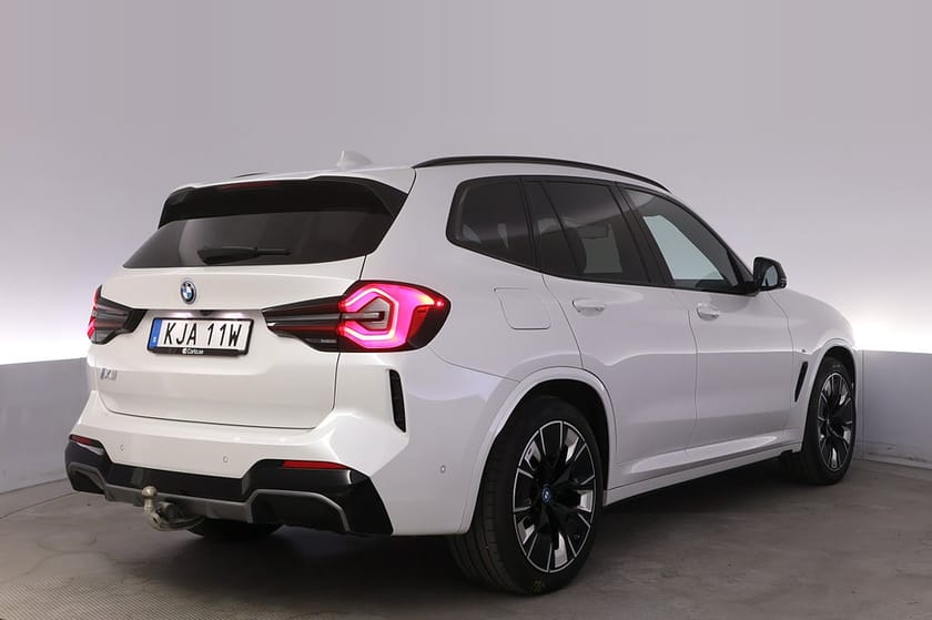 Bild 5 av BMW iX3 M Sport Charged Plus Pano HUD 360 H/K Elstol Drag