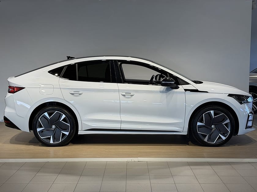 Bild 3 av Škoda Enyaq Coupé RS iV Skoda 80x 82kWh Dragkrok Backkamera Värmepump
