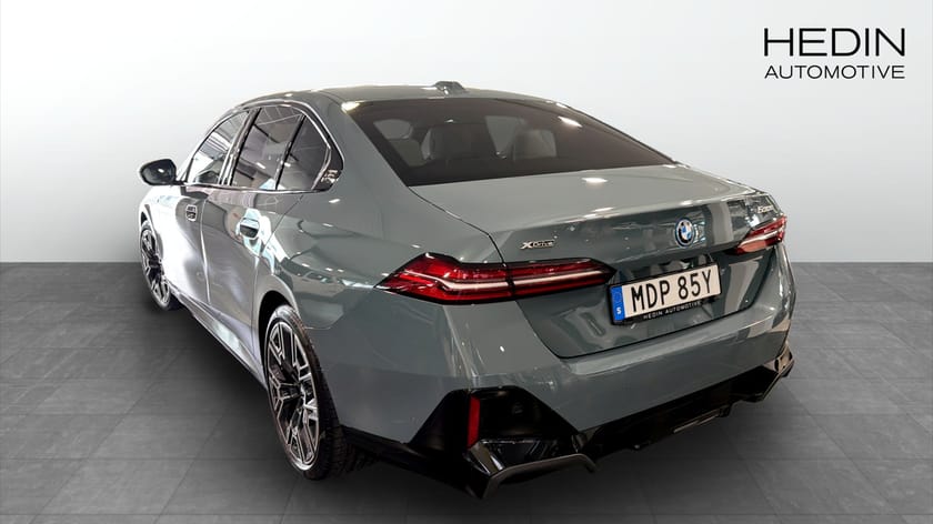 Bild 4 av BMW 530e xDrive Steptronic M Sport / Dragkrok / Ljust Läder