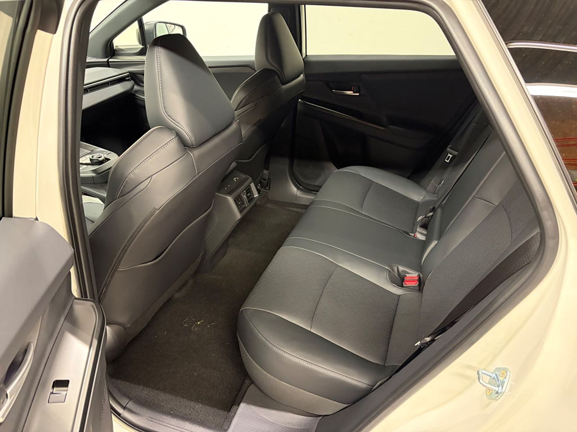 Subaru E-Outback Limited 74.7 kWh AWD 2026, bild 6/10