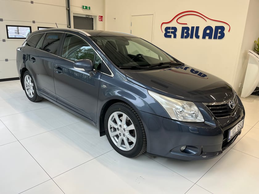 Bild 1 av Toyota Avensis Kombi 