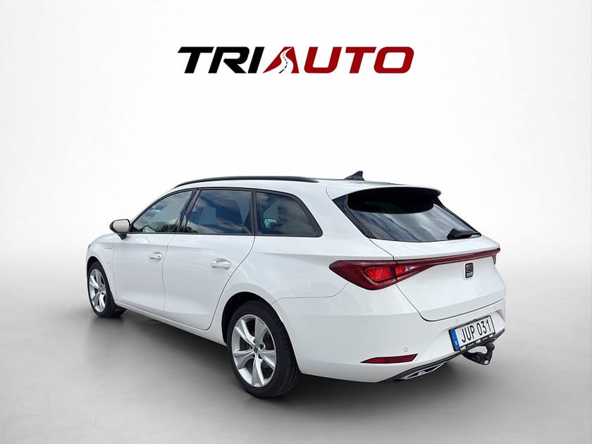 Bild 4 av SEAT León Sportstourer e-Hybrid FR Kamera Drag Navi CarPlay