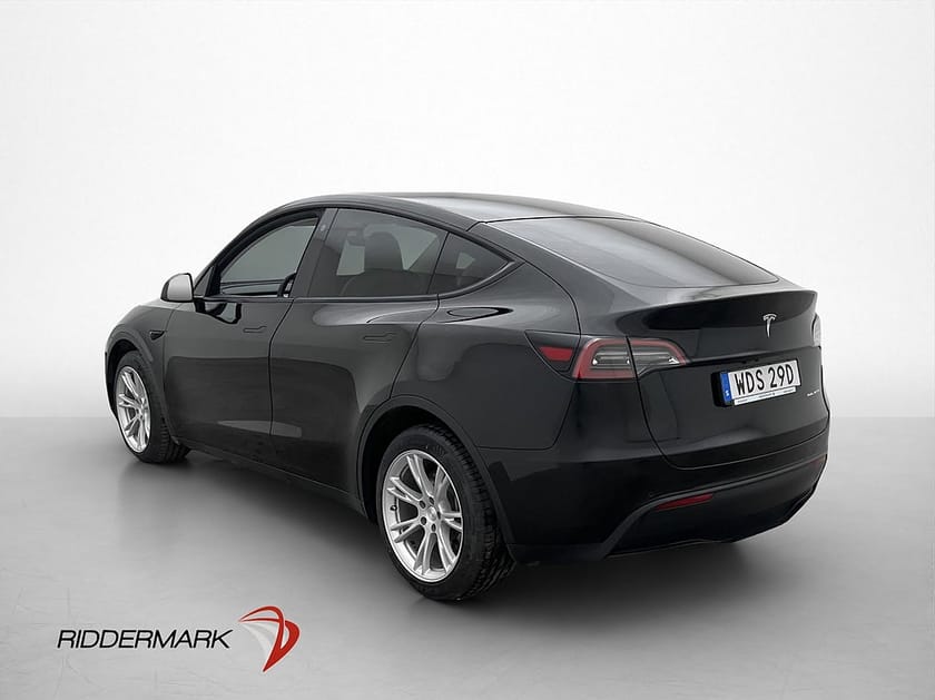 Bild 5 av Tesla Model Y Long Range AWD Autopilot Ljus Interiör MOMS