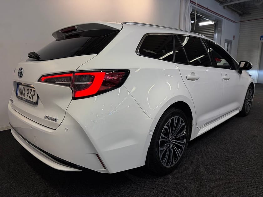Bild 3 av Toyota Corolla Touring Sports Hybrid e-CVT Executive | Vhjul | Head-Up