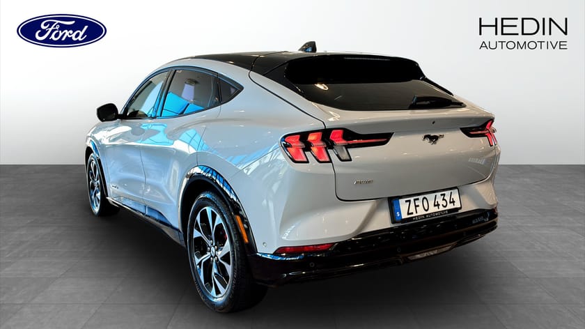 Bild 2 av Ford Mustang Mach-E Standard Range AWD SR 269hp | Teknikpaket + | 360° kamera |