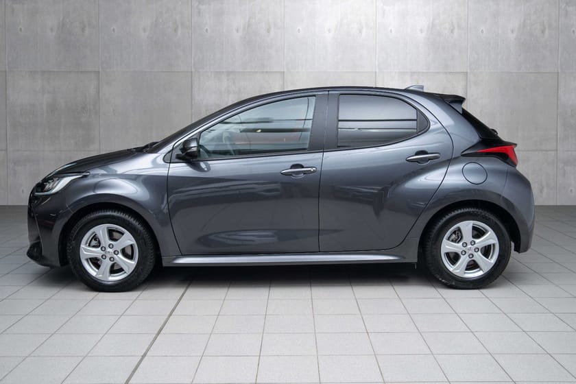 Bilde 2 av Toyota Yaris Hybrid 115