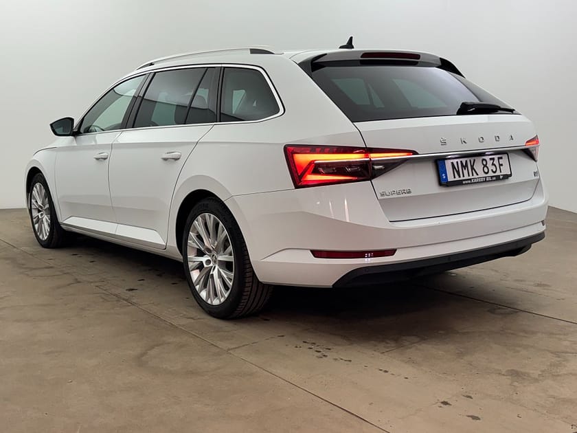 Bild 4 av Škoda Superb iV Kombi Skoda 1.4 TSI Business Style B-kamera Drag Canton