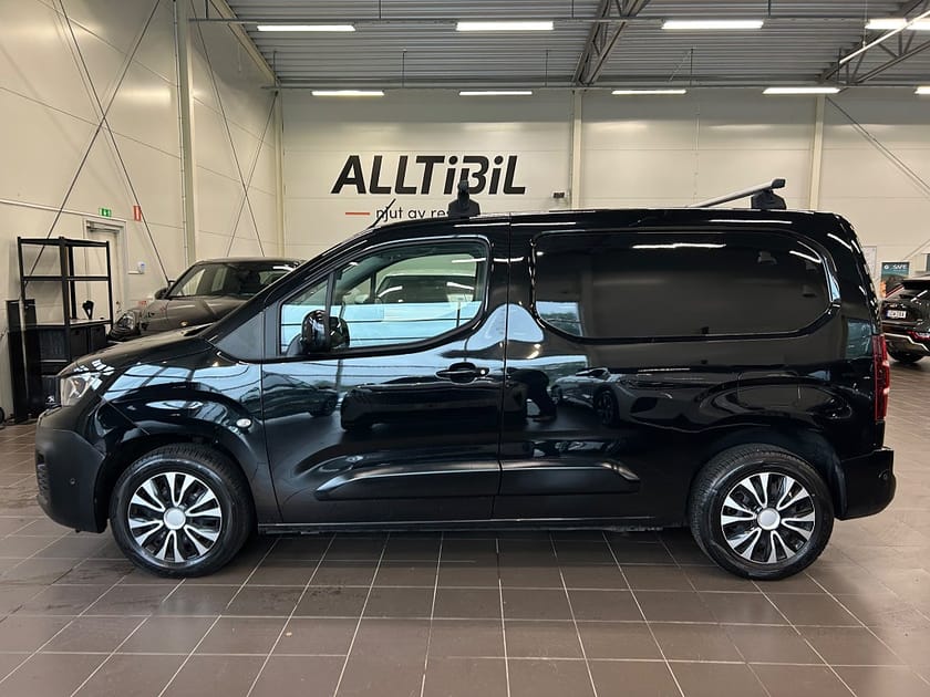 Bild 3 av Peugeot Partner Utökad Last PRO+ L1 130 AUT 1.5 BHDi MOMS/Kamera/Värmare/Drag