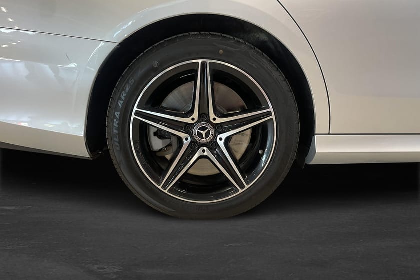Bild 5 av Mercedes-Benz E 300 de T PLUG-IN