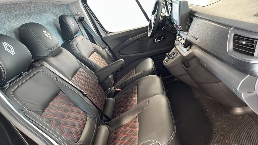 Bild 5 av Renault Trafic Skåpbil L2H1 RACING SPIRIT DCI 170 AUTOMAT BVA9*Lagerbil hallen