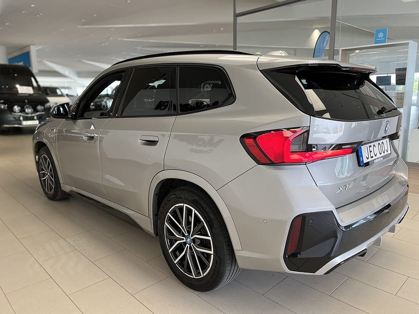 Bild 5 av BMW X1 xDrive30e 326hk I M-sport I Bkamera/Drag/H-K Ljuds