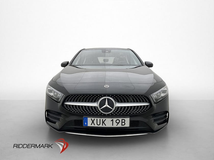 Bild 2 av Mercedes-Benz A 180 136hk AMG Kamera CarPlay Halvskinn