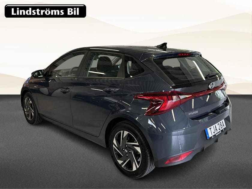 Bild 4 av Hyundai i20 ESSENTIAL 1.0 T-GDI DCT-Dragkrok- Vinterhjul
