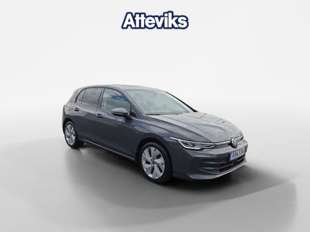 Volkswagen Golf 1,5 eTSI 150 hk DSG/Aut | Parkvärmare | Backkamera
